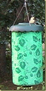 Upside down tomato growing